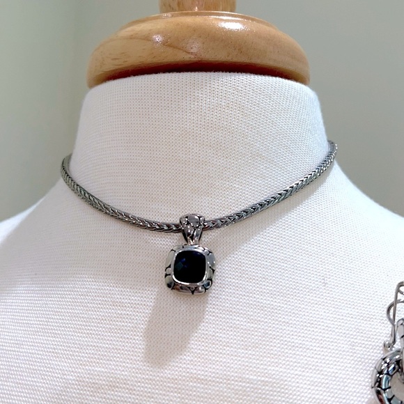 Necklace and earrings sold as a set. Silver with Onyx stone. - Picture 3 of 5